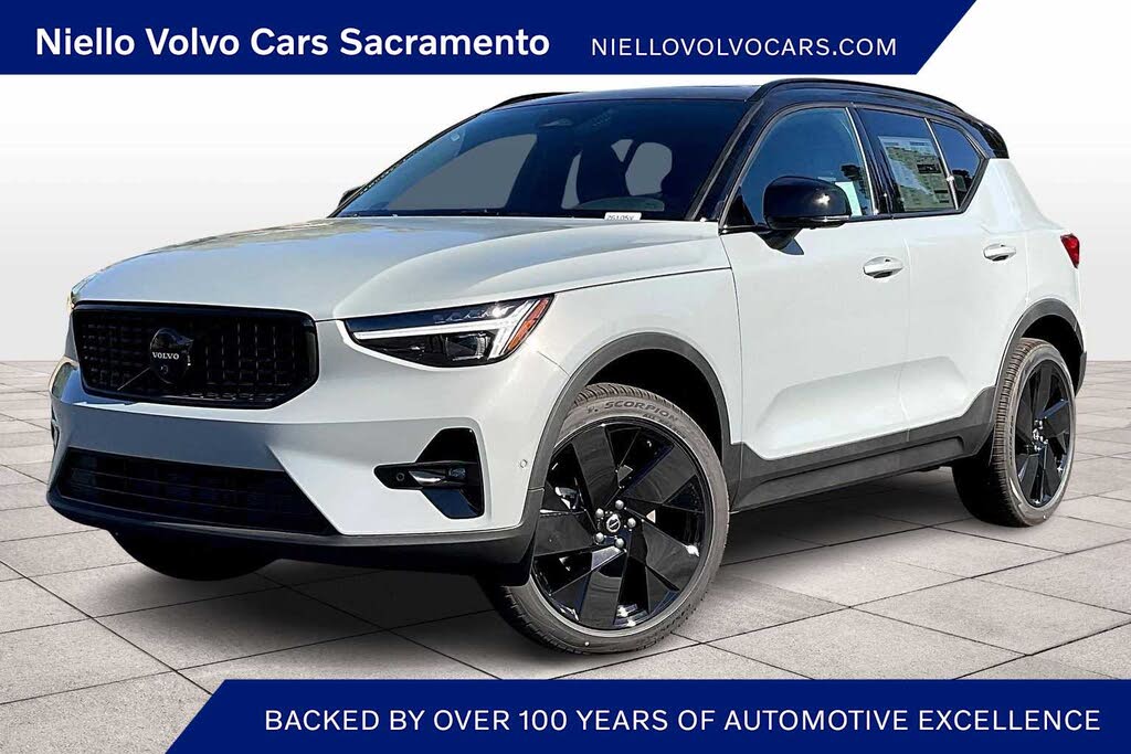2026 Volvo XC40 B5 Ultra Black Edition AWD