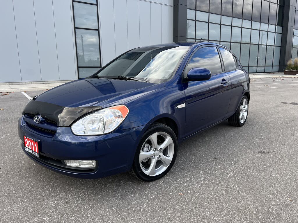 Hyundai Accent GL Sport Hatchback FWD 2011