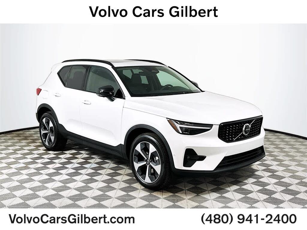2026 Volvo XC40 B5 Plus AWD