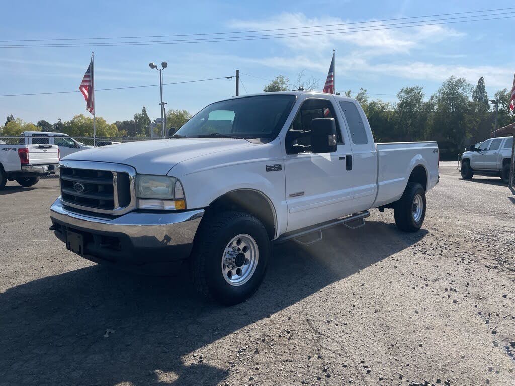2004 Ford F-350 Super Duty XLT Extended Cab SB 4WD