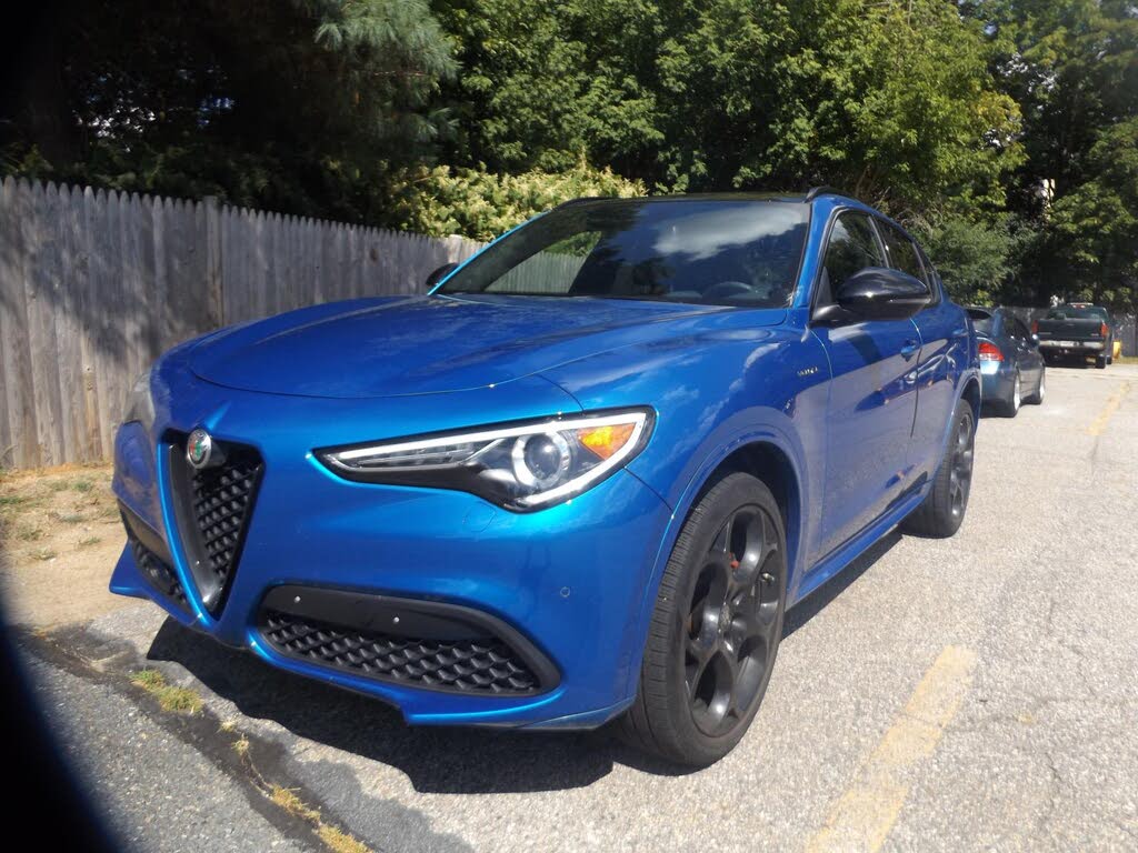 2022 Alfa Romeo Stelvio Veloce AWD