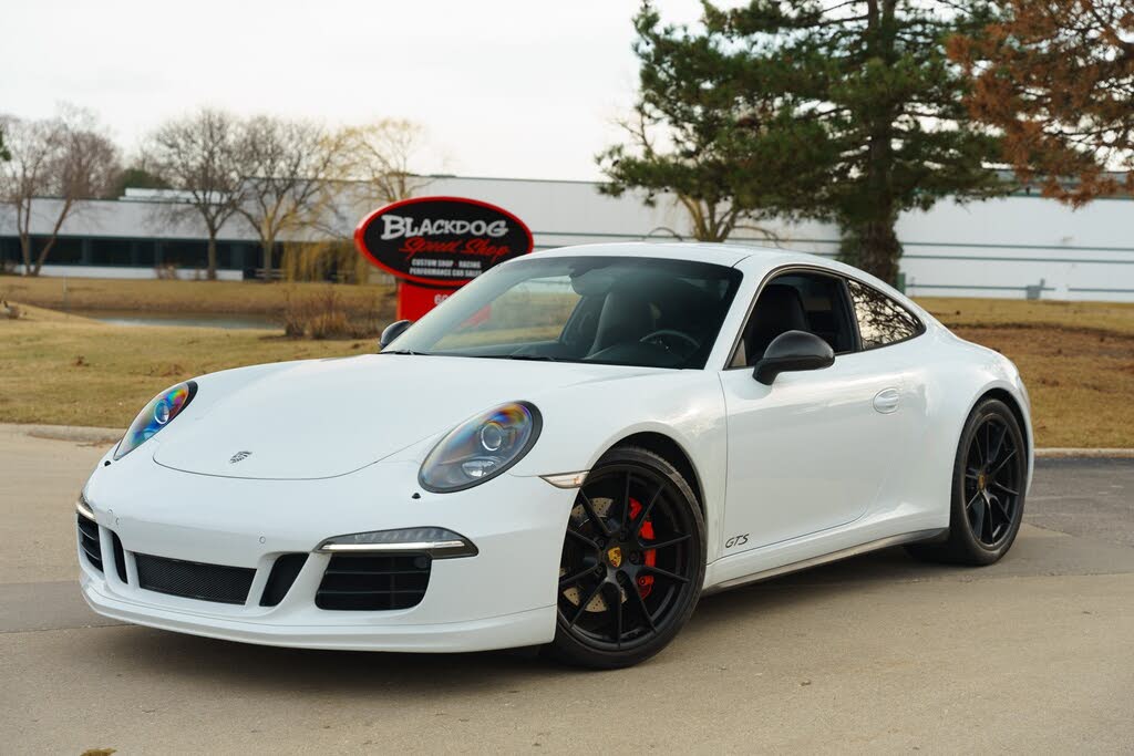 2015 Porsche 911 Carrera GTS Coupe RWD