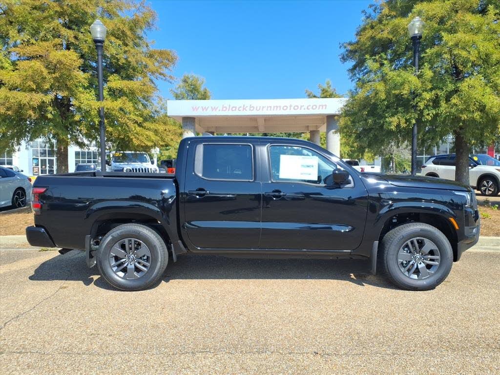 2026 Nissan Frontier SV Crew Cab 4WD