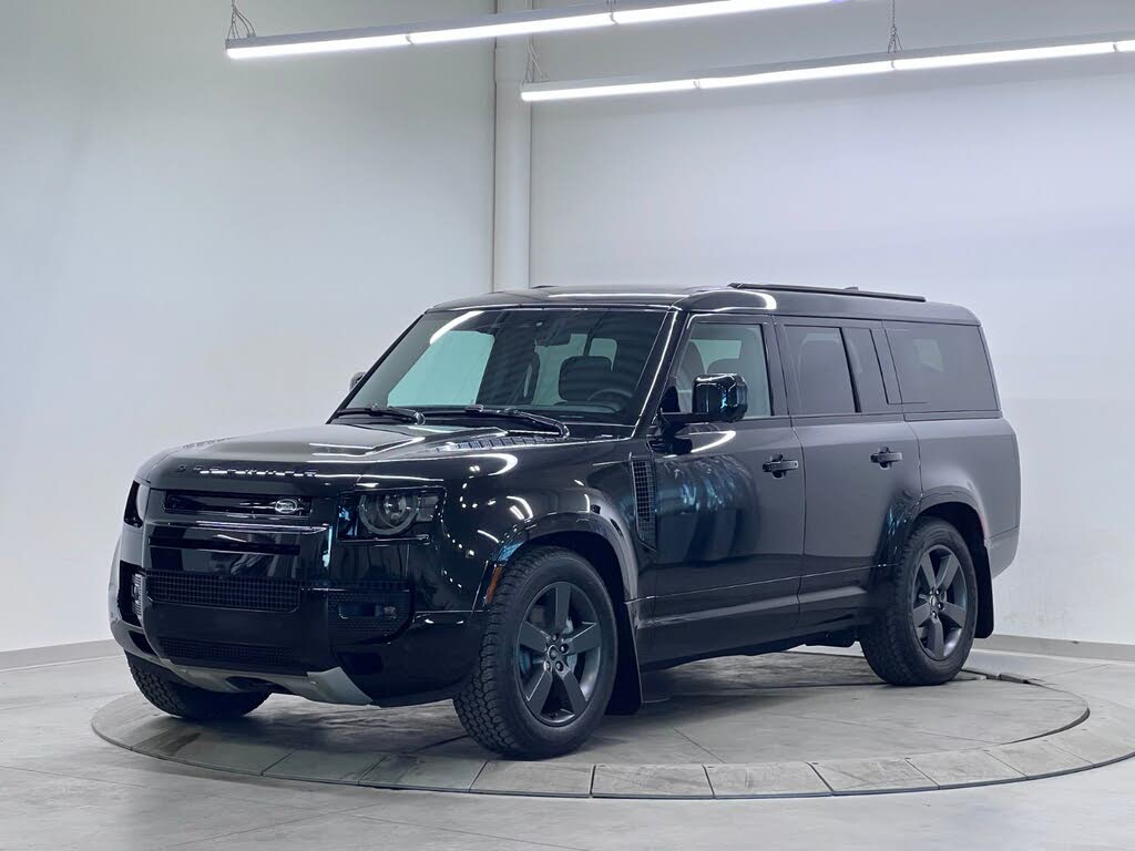 2025 Land Rover Defender 130 P400 X-Dynamic SE AWD