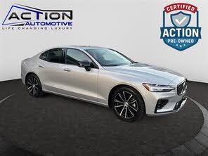 Volvo S60 Recharge T8 Plus Dark Theme eAWD