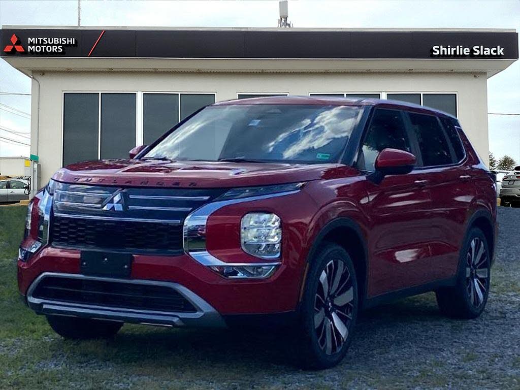 2025 Mitsubishi Outlander SE FWD