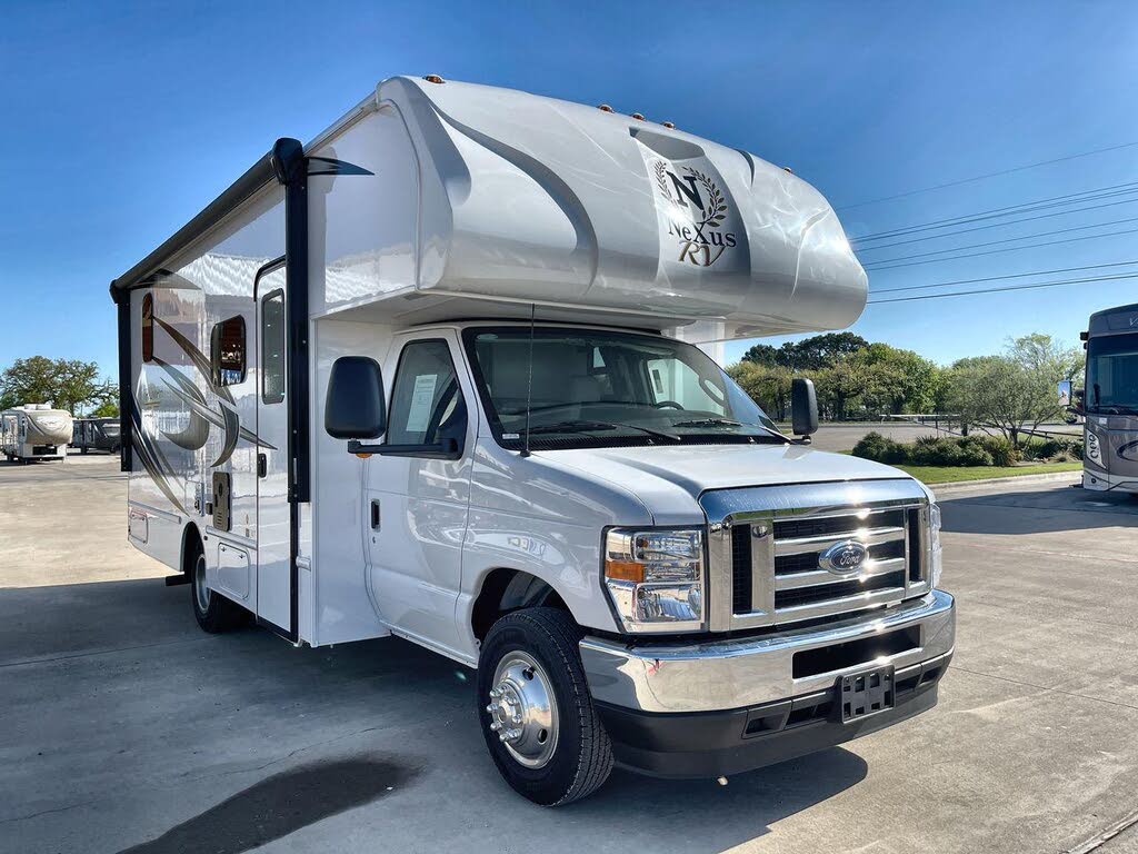 2025 Ford E-Series Chassis E-350 SD Cutaway SB DRW RWD