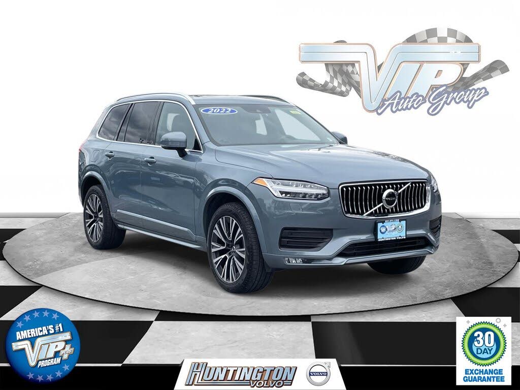 2022 Volvo XC90 T6 Momentum 6-Passenger AWD