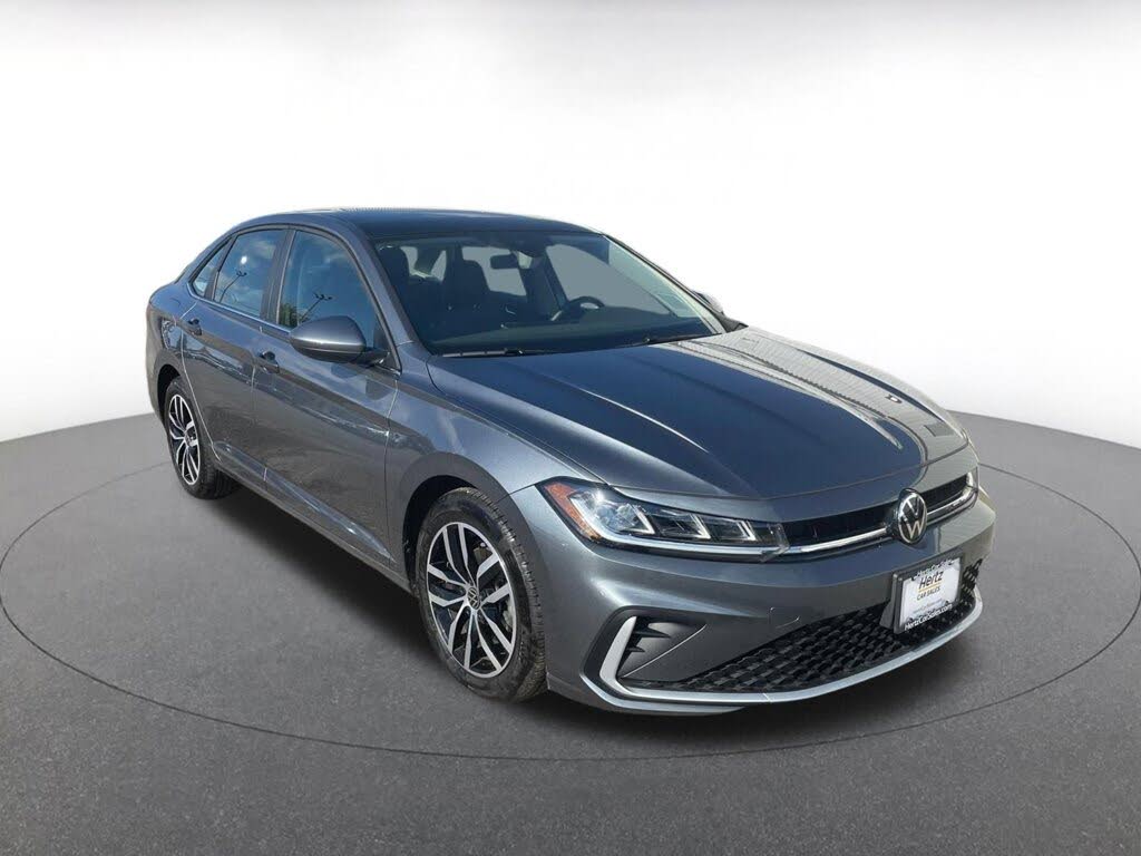 2025 Volkswagen Jetta SE FWD