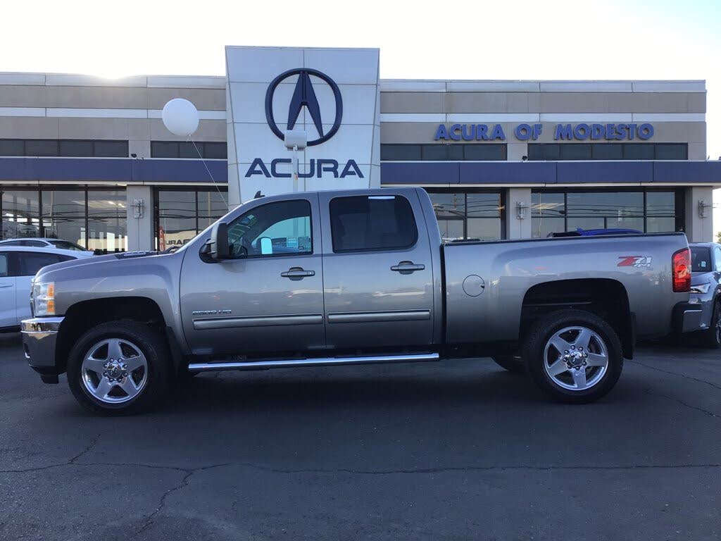 2014 Chevrolet Silverado 2500HD LTZ Crew Cab 4WD