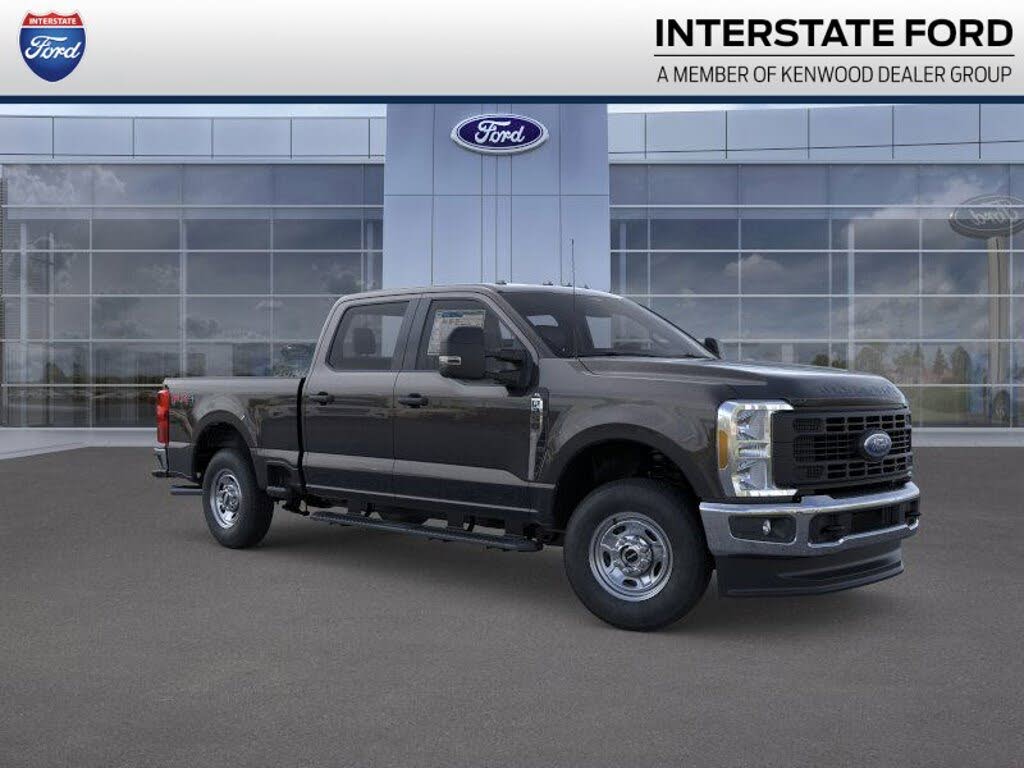 2025 Ford F-250 Super Duty XL Crew Cab 4WD