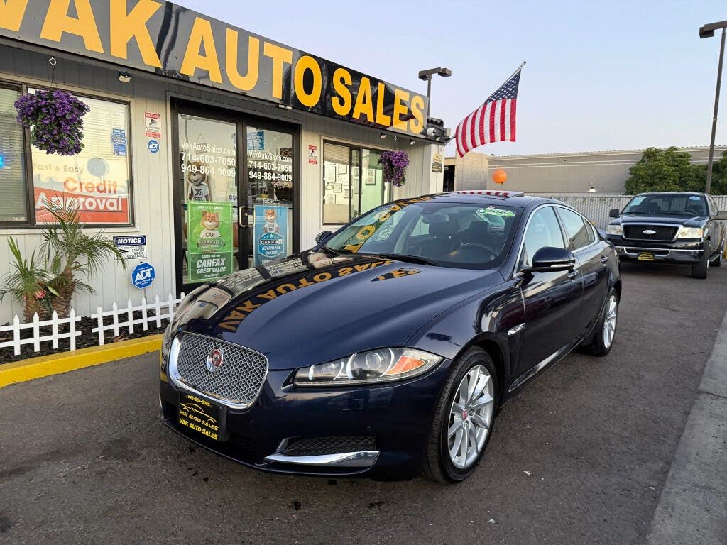 2015 Jaguar XF 2.0T Premium RWD