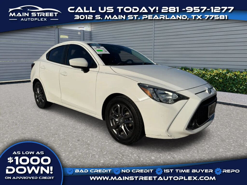 2019 Toyota Yaris L Sedan FWD