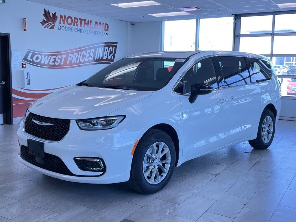 2026 Chrysler Pacifica Select AWD