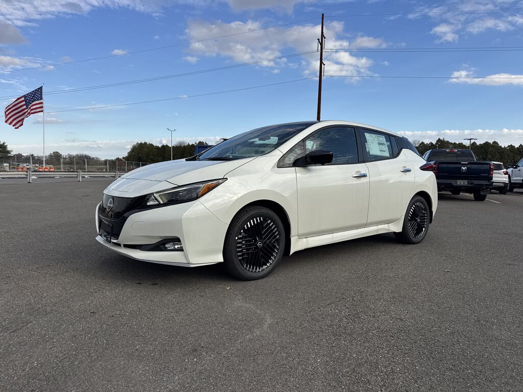 2025 Nissan LEAF SV Plus FWD