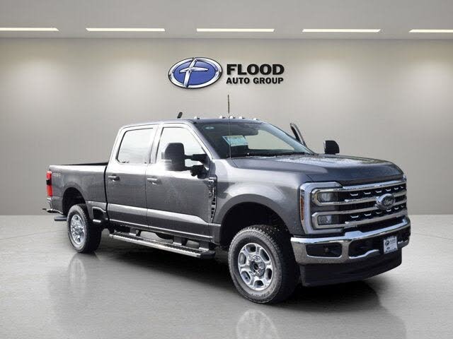 2026 Ford F-350 Super Duty XLT Crew Cab 4WD
