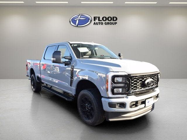 2026 Ford F-350 Super Duty Lariat Crew Cab 4WD