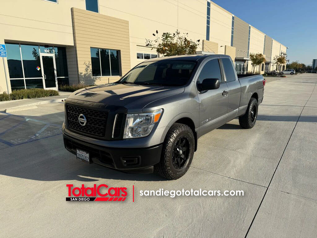 2017 Nissan Titan S King Cab