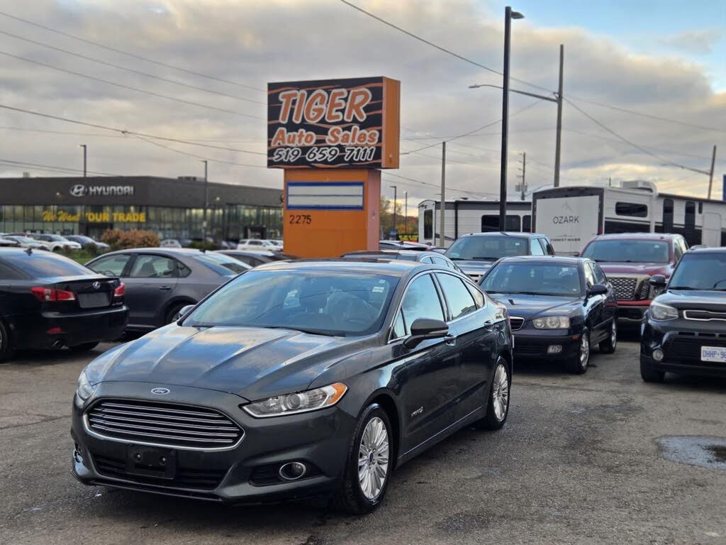 2015 Ford Fusion Hybrid SE FWD