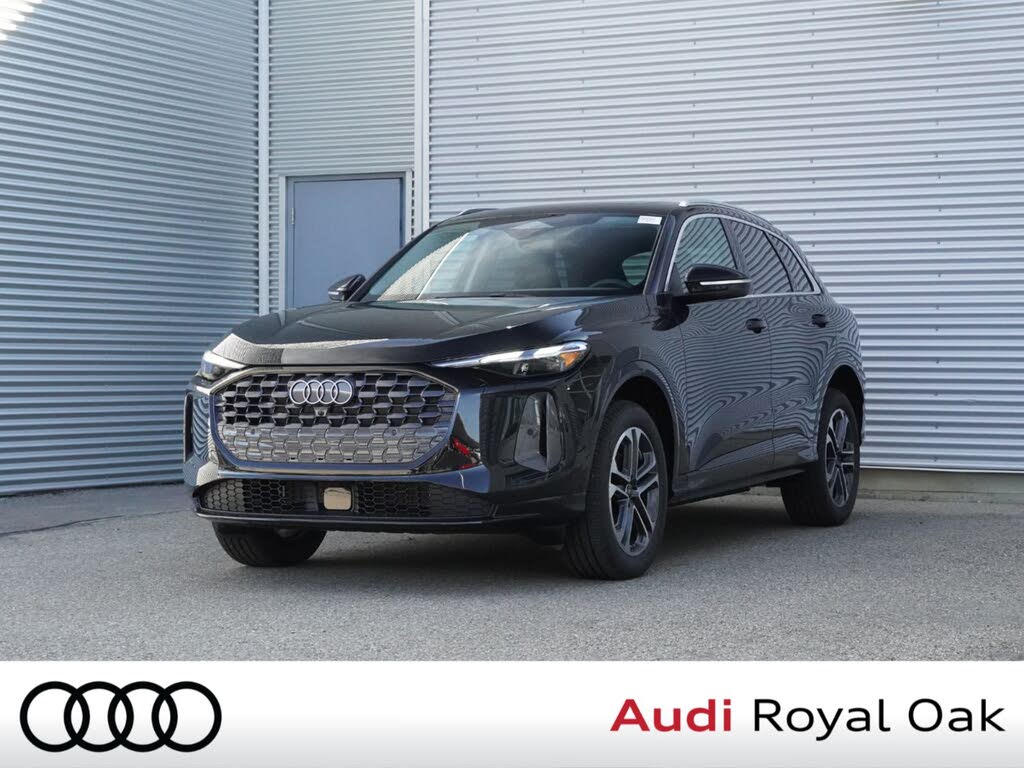 2025 Audi Q5 quattro Premium 40 TFSI