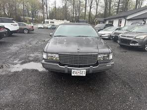 Cadillac Fleetwood Sedan RWD