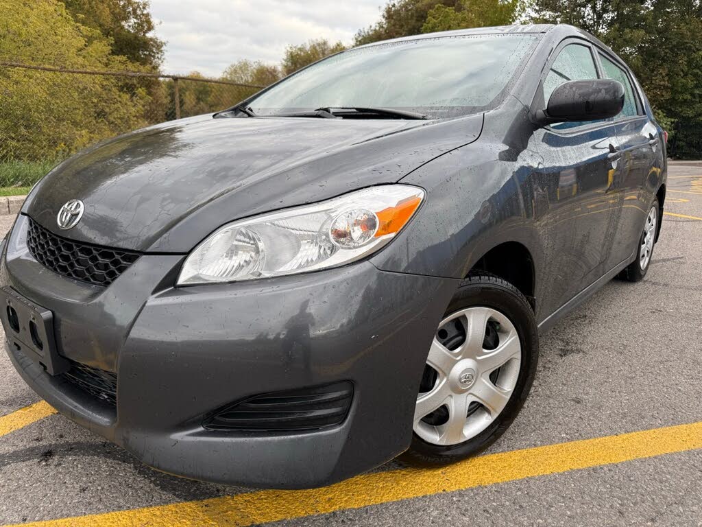 Toyota Matrix Base 2010