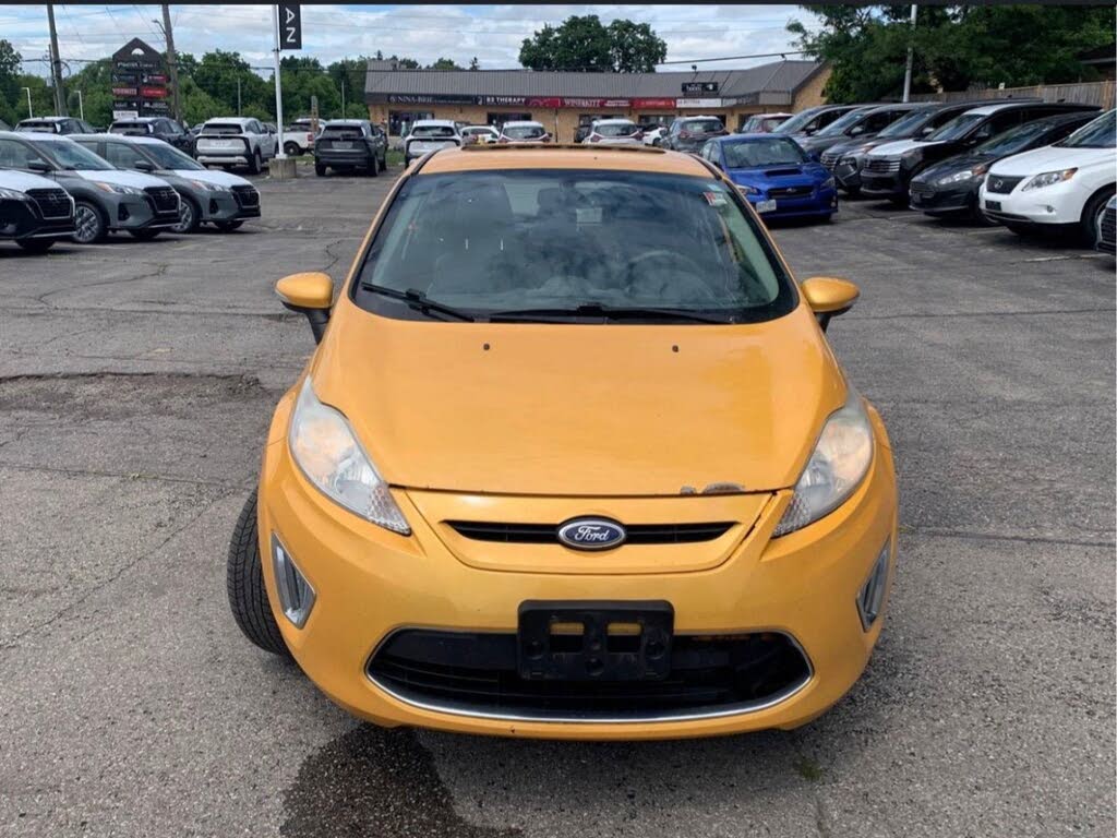 2013 Ford Fiesta Titanium Hatchback