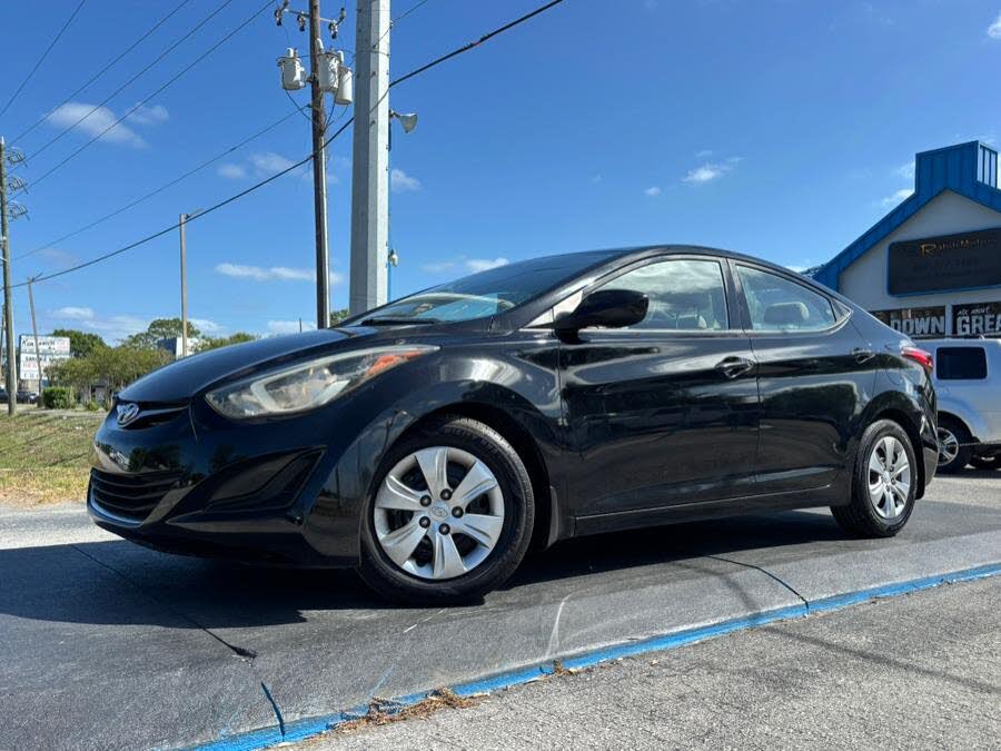 2016 Hyundai Elantra SE FWD