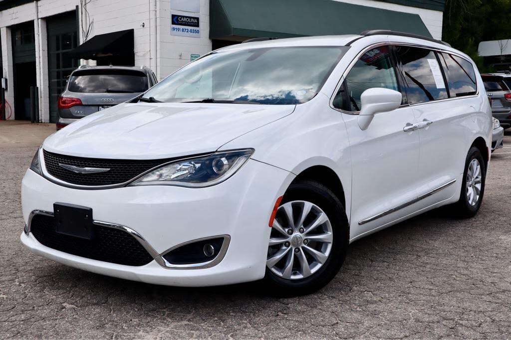 2017 Chrysler Pacifica Touring L FWD