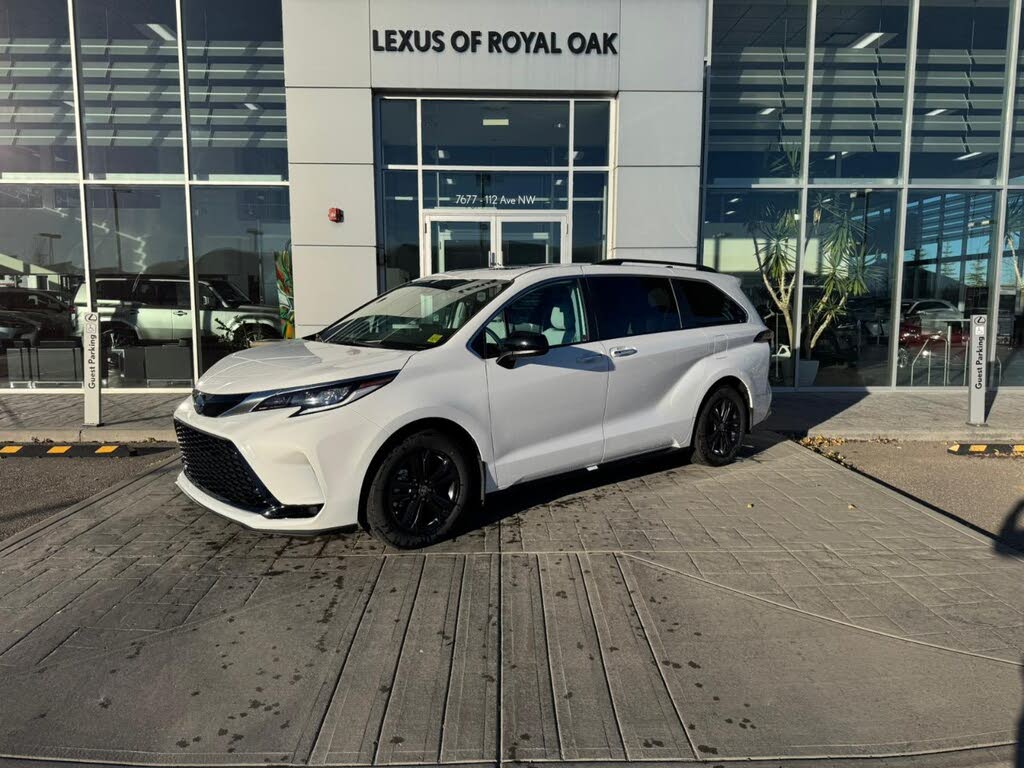 Toyota Sienna XSE 7-Passenger AWD 2024