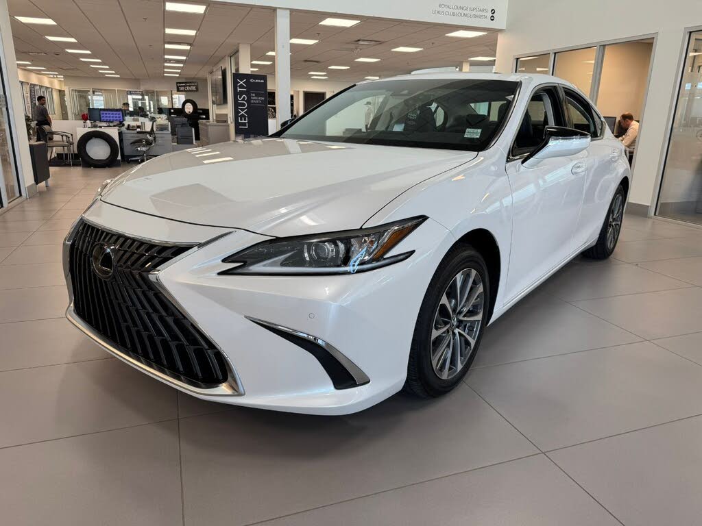 Lexus ES 350 FWD 2025