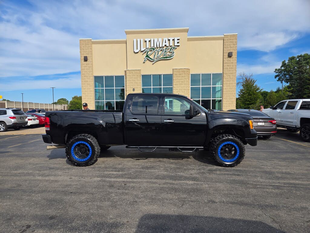 2014 GMC Sierra 2500HD Denali Crew Cab SB 4WD