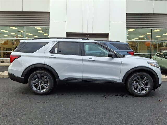 2026 Ford Explorer Active AWD