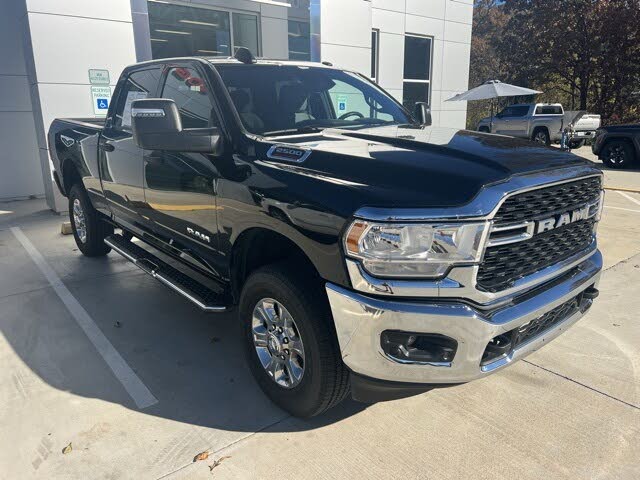 2024 RAM 2500 Big Horn Crew Cab 4WD