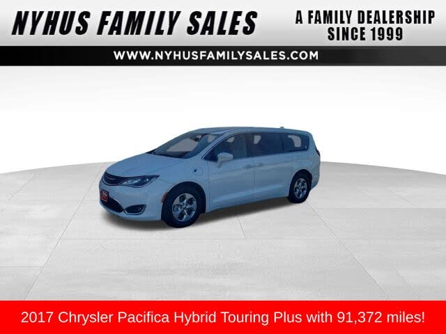 2017 Chrysler Pacifica Hybrid Touring Plus FWD