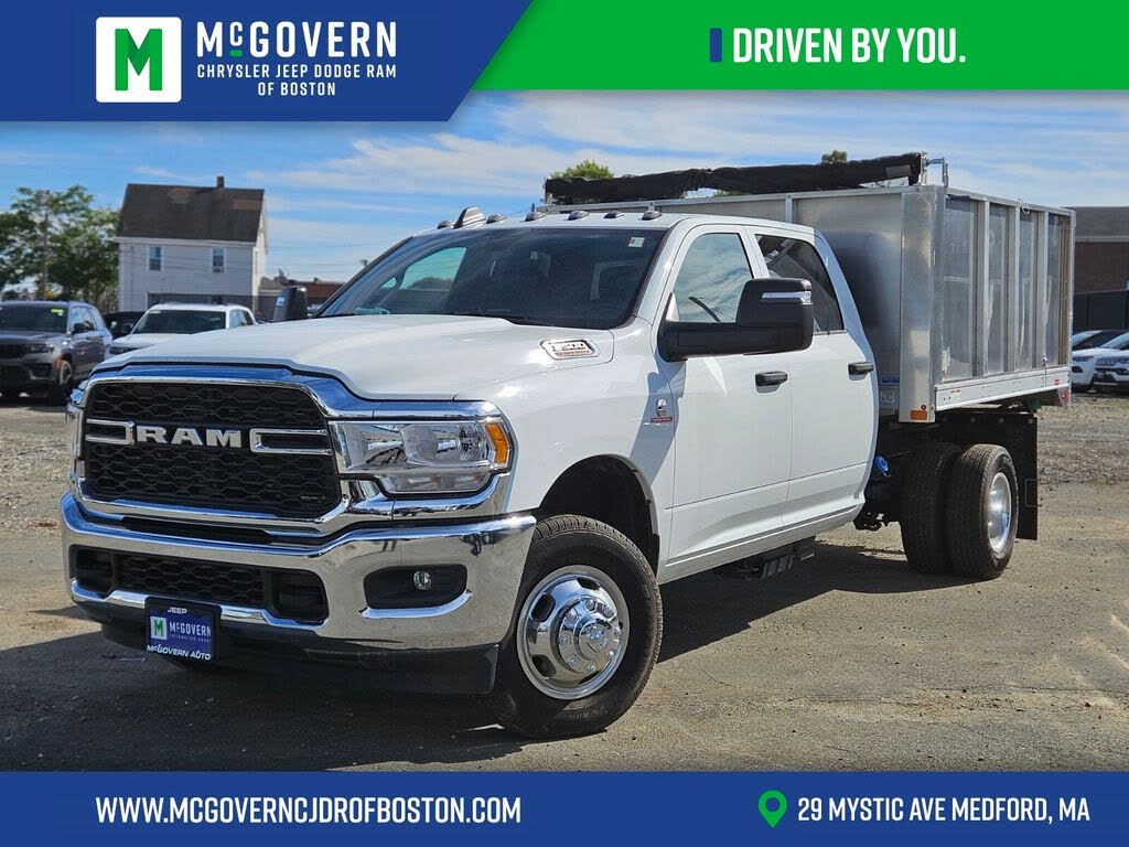 2024 RAM 3500 Chassis Tradesman Crew Cab LB 4WD