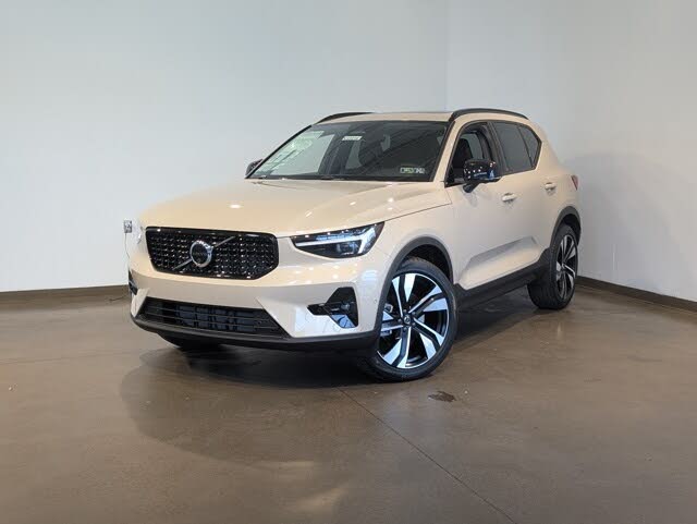 2026 Volvo XC40 B5 Ultra AWD