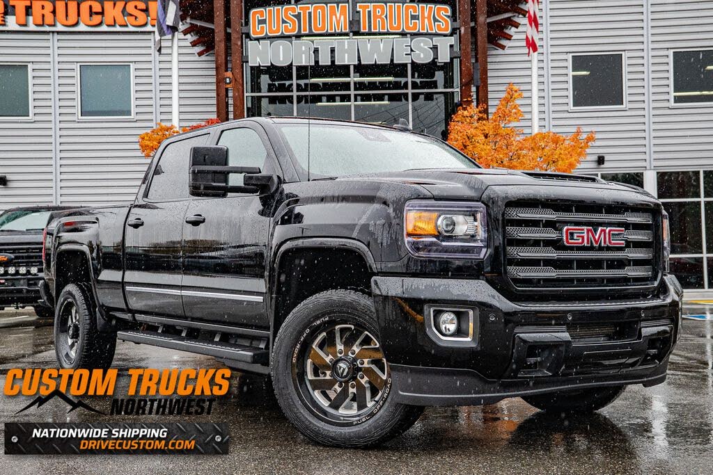 2017 GMC Sierra 3500HD Denali Crew Cab LB DRW 4WD