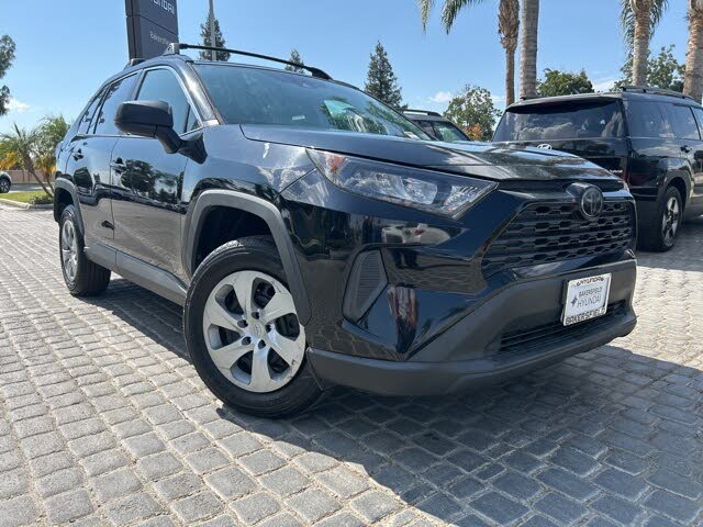 2020 Toyota RAV4 LE FWD