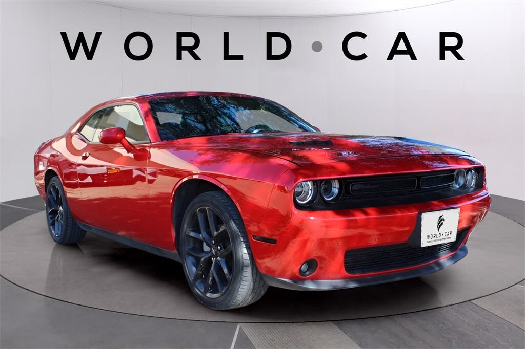 2021 Dodge Challenger SXT RWD