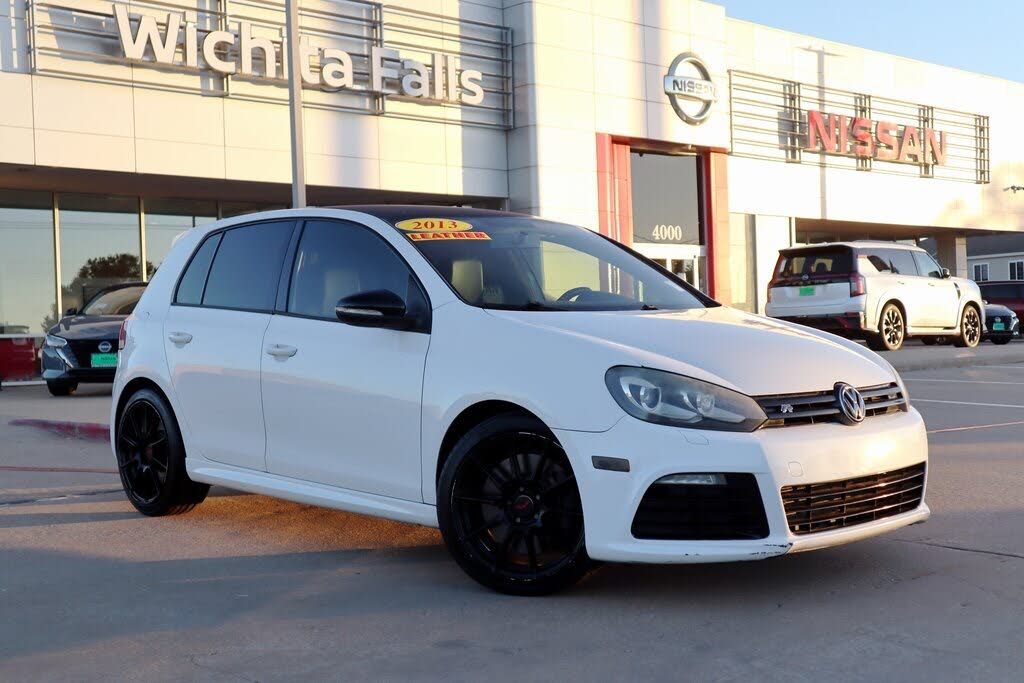 2013 Volkswagen Golf R 4-Door AWD