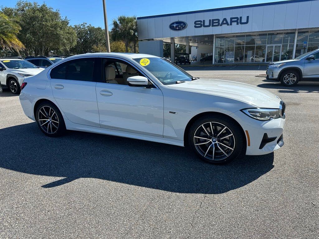 2022 BMW 3 Series 330e Hybrid Plug-in RWD