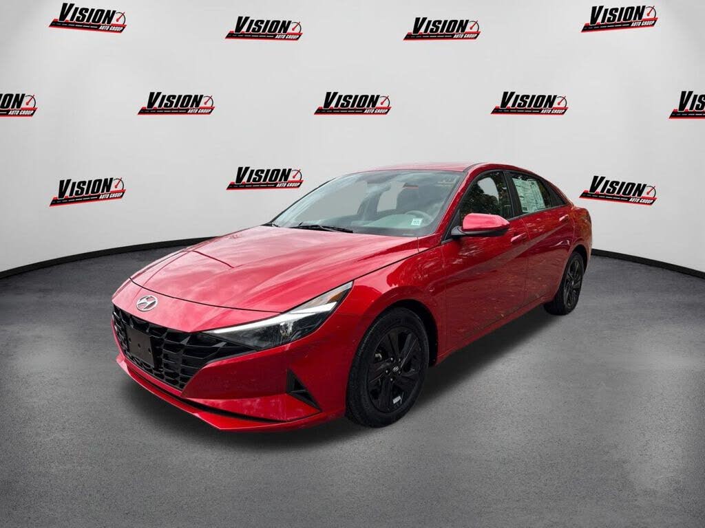 2023 Hyundai Elantra SEL FWD