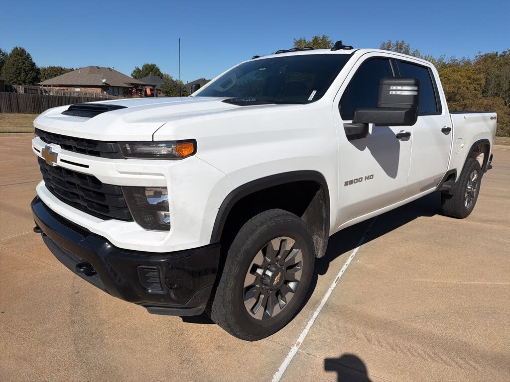 2024 Chevrolet Silverado 2500HD Custom Crew Cab 4WD