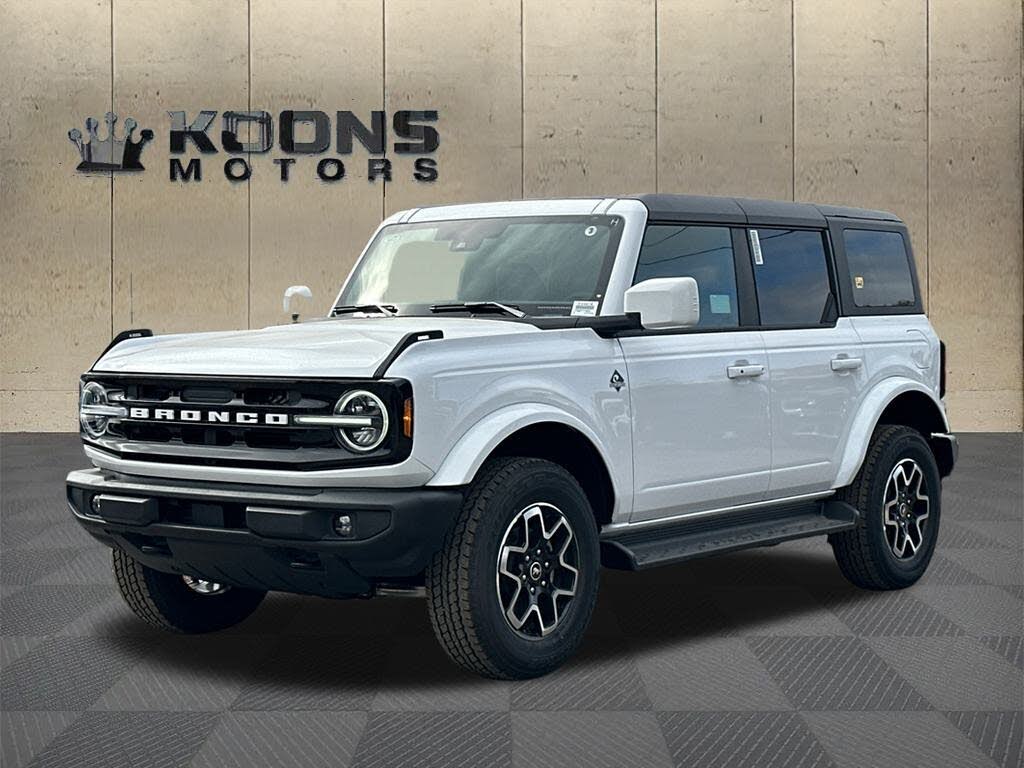 2025 Ford Bronco Outer Banks 4-Door 4WD