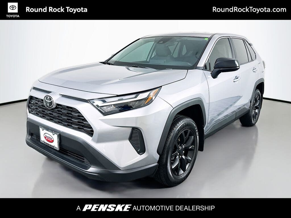 2025 Toyota RAV4 LE FWD