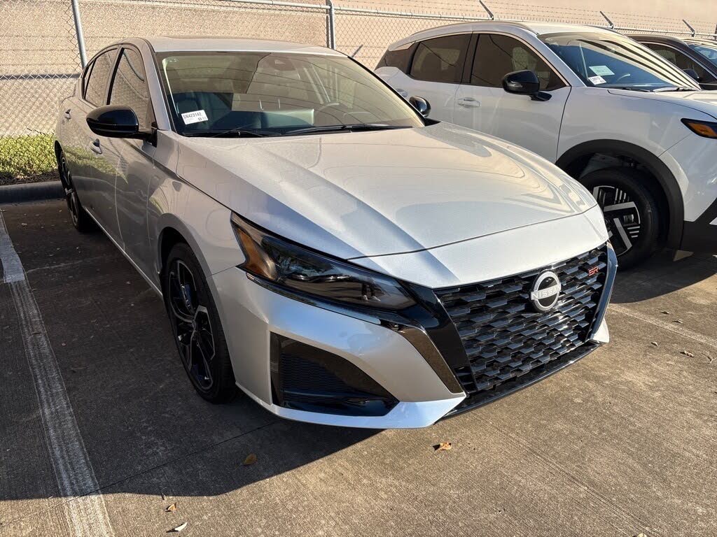 2025 Nissan Altima 2.5 SR FWD