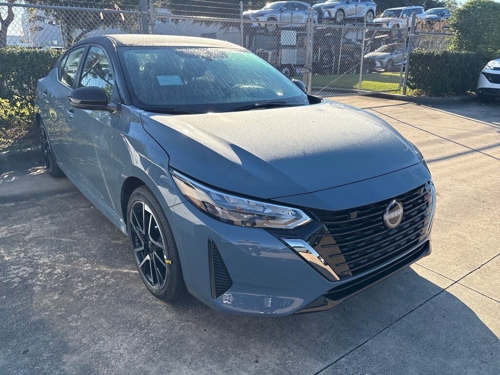 2025 Nissan Sentra SR FWD