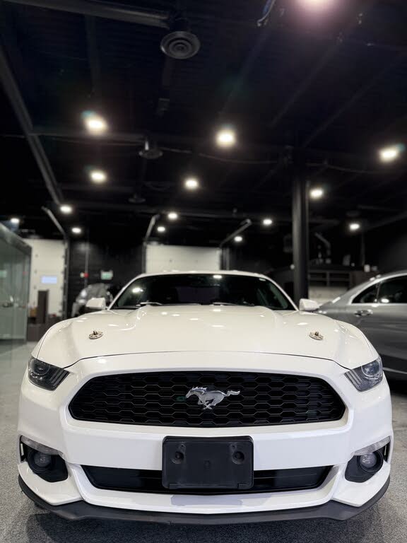 2017 Ford Mustang EcoBoost Coupe RWD