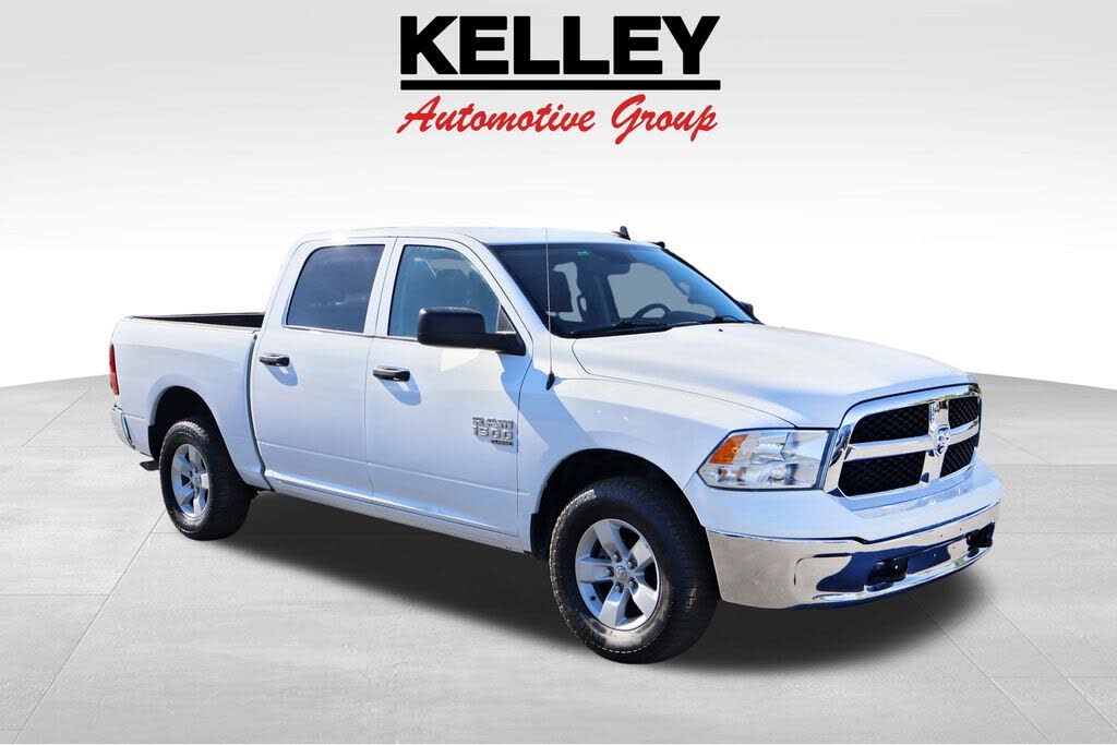 2022 RAM 1500 Classic SLT Crew Cab 4WD